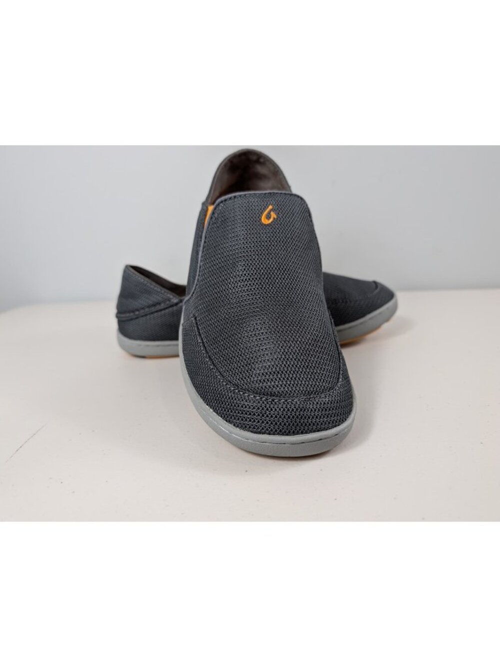 olukai Nohea mesh men's gray slip-on shoes size 9.5